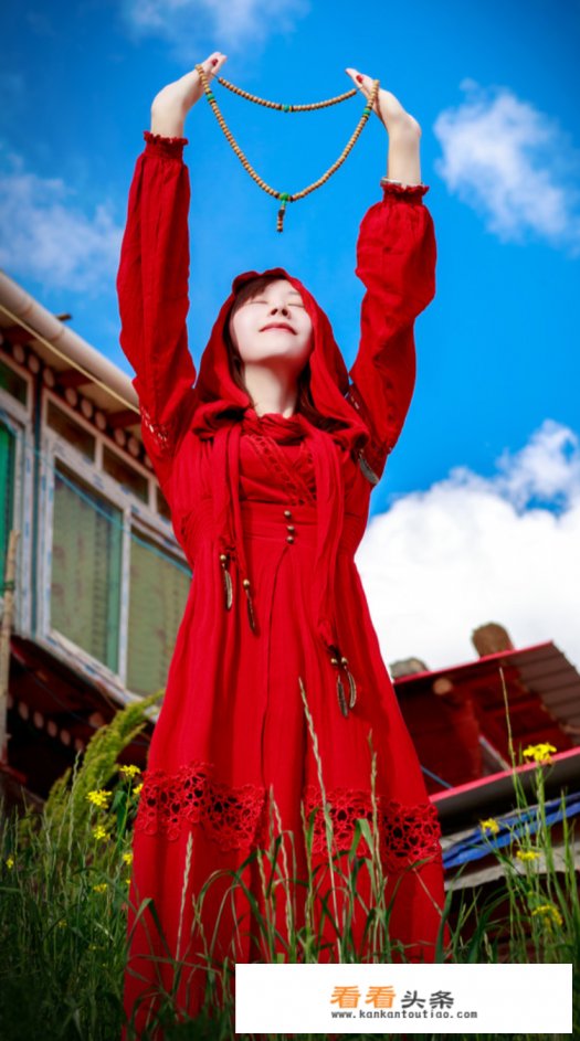 色达拍照穿什么衣服好看