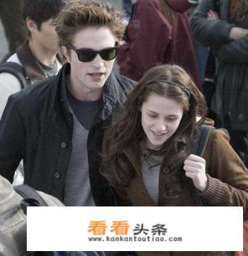 如何评价电影《暮光之城》系列