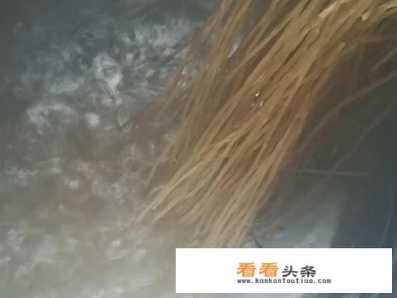 牛肉包菜粉条包子馅的做法