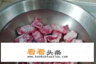 砂锅炖排骨的做法