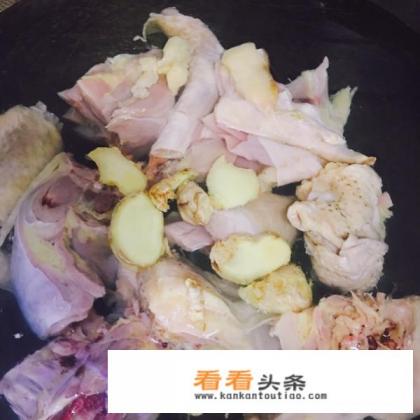 黄芪当归鸡汤做法