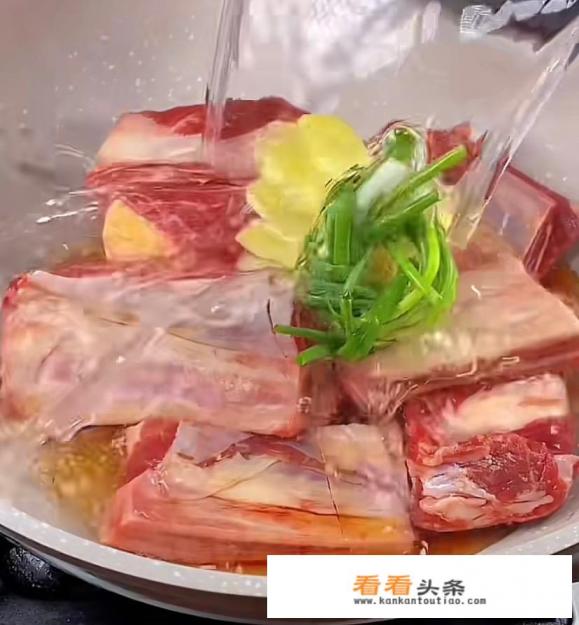 牛排骨怎么炖才好吃呢又嫩又香呢 牛排骨怎么炖才好吃呢又嫩又香呢