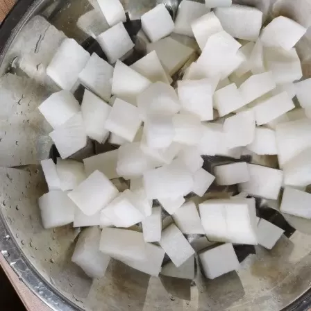 重庆糯米蒸腊肉的正宗做法