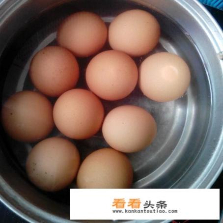 怎样煮鸡蛋不粘壳