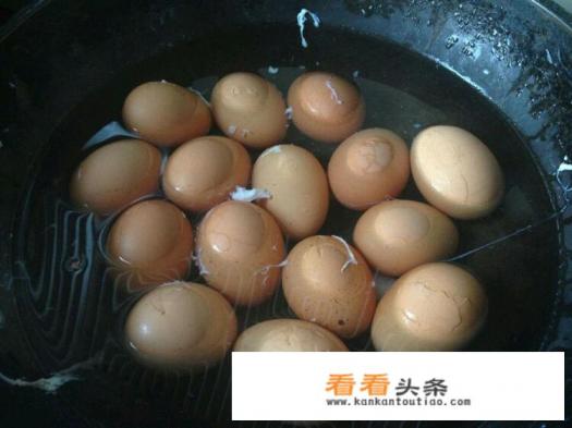 怎样煮鸡蛋不粘壳