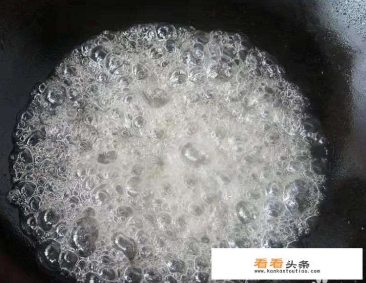 拔丝地瓜的糖要怎么熬啊 拔丝地瓜的糖要怎么熬啊