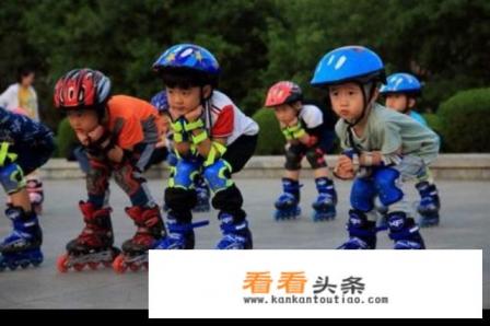 幼儿轮滑小游戏