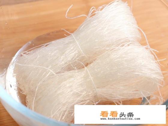 菠菜拌什么好吃？多种搭配都看！