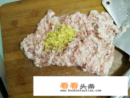 怎么调羊肉馅才好吃 怎么调羊肉馅才好吃