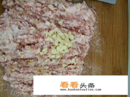 怎么调羊肉馅才好吃 怎么调羊肉馅才好吃