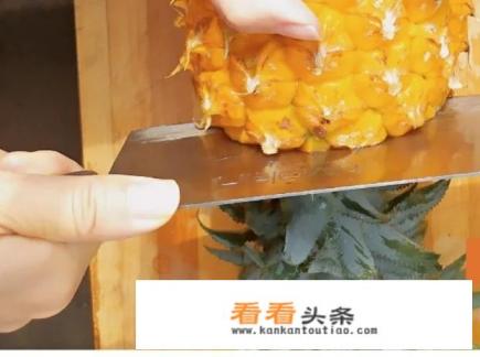菠萝怎么削，没有专业的工具