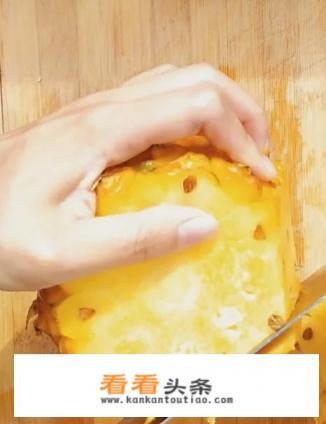 菠萝怎么削，没有专业的工具