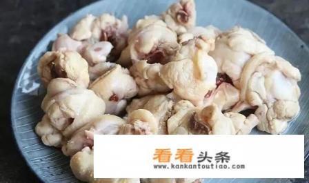 白水煮鸡腿的正确 *** 