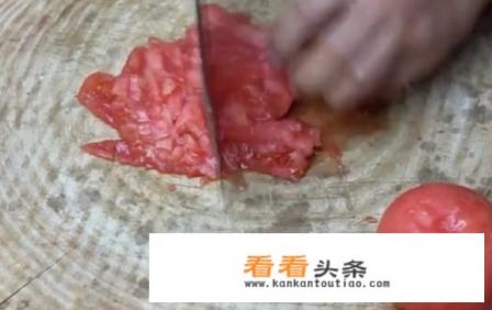 河南名菜“酸汤酥肉”的正确做法