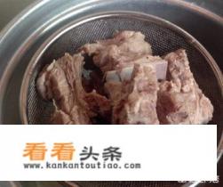 排骨玉米胡萝卜汤的做法 排骨玉米胡萝卜汤的做法