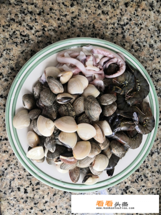 咖喱海鲜大杂烩的做法 咖喱海鲜大杂烩的做法