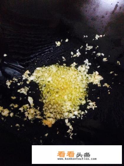 蒜蓉粉丝虾的做法家庭做法 蒜蓉粉丝虾的做法家庭做法