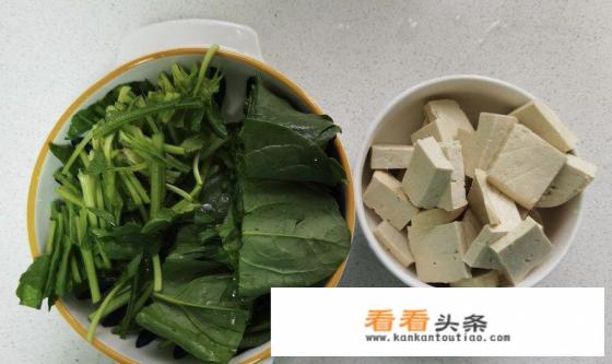 菠菜炒豆腐家常做法
