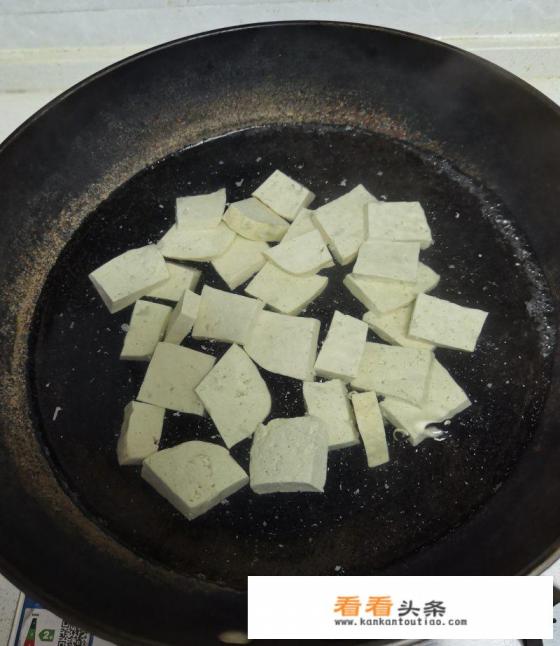 菠菜炒豆腐家常做法 菠菜炒豆腐家常做法