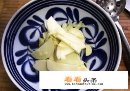 笋干老鸭煲怎么做 笋干老鸭煲怎么做
