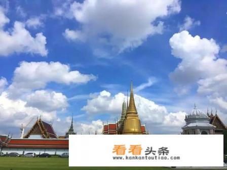 去泰国旅游穿什么鞋能穿高跟鞋吗