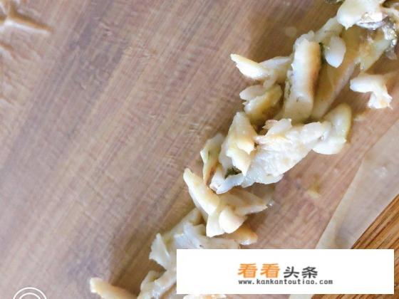 黄花鱼花卷一锅鲜视频做法 黄花鱼花卷一锅鲜视频做法