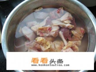 田七煲鸡汤的广东做法 田七煲鸡汤的广东做法