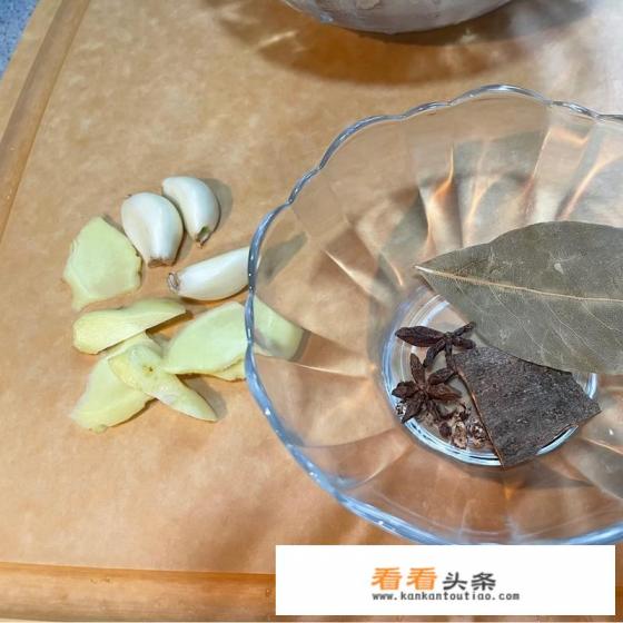 砂锅炖排骨家常做法 砂锅炖排骨家常做法