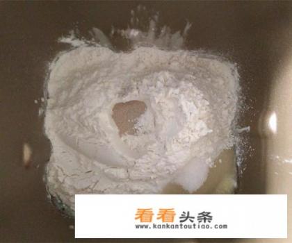 为什么自己做的吐司面包没有韧性 为什么自己做的吐司面包没有韧性