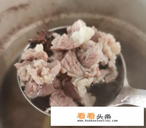 奉化咸菜鲜牛肉年糕汤做法 奉化咸菜鲜牛肉年糕汤做法