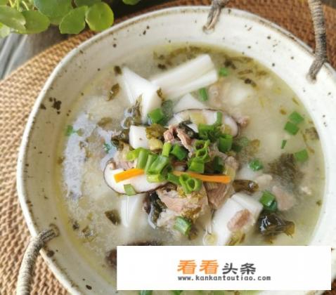 奉化咸菜鲜牛肉年糕汤做法 奉化咸菜鲜牛肉年糕汤做法