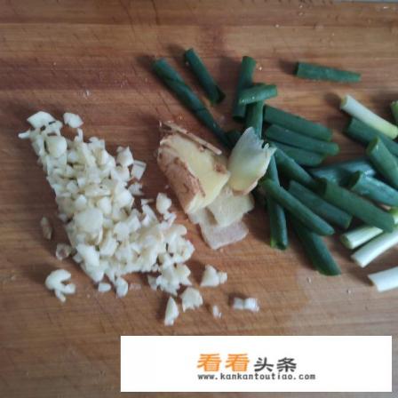 蜜汁鸡翅辣条做法 蜜汁鸡翅辣条做法