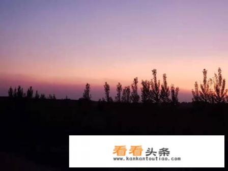 为了适应国内外体育旅游的发展，需要在哪些方面做好准备